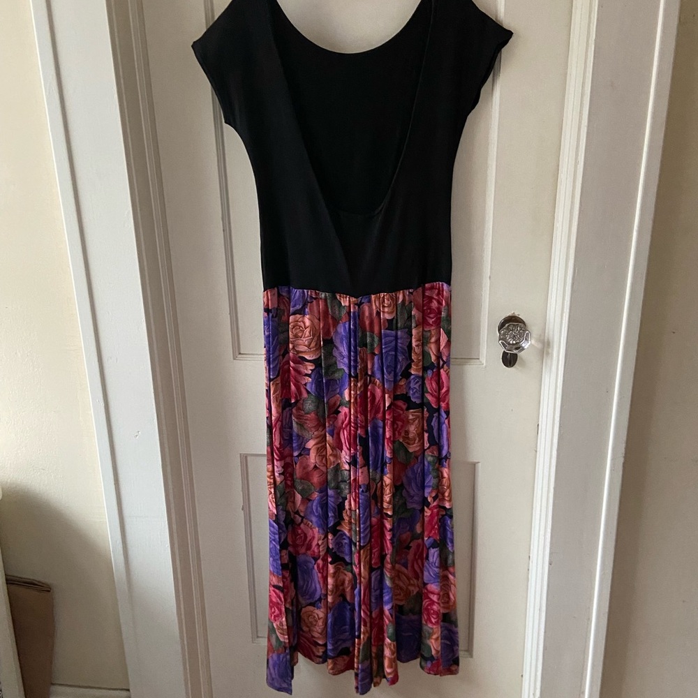 Vintage Hannah of Cape Cod,  Short Sleeve black/floral print Midi dress, Size 2